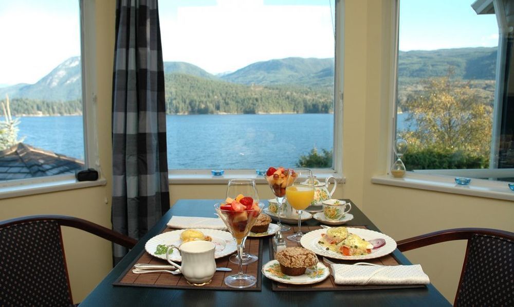 At The Shore Bed And Breakfast Sechelt Zewnętrze zdjęcie
